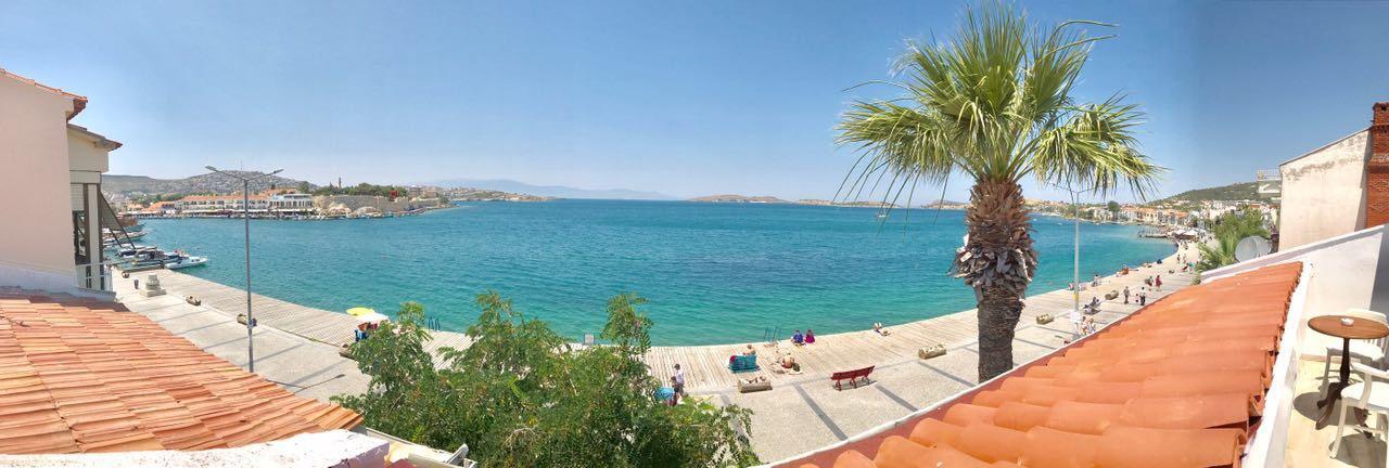 Ayshe Hotel Foça Bagian luar foto